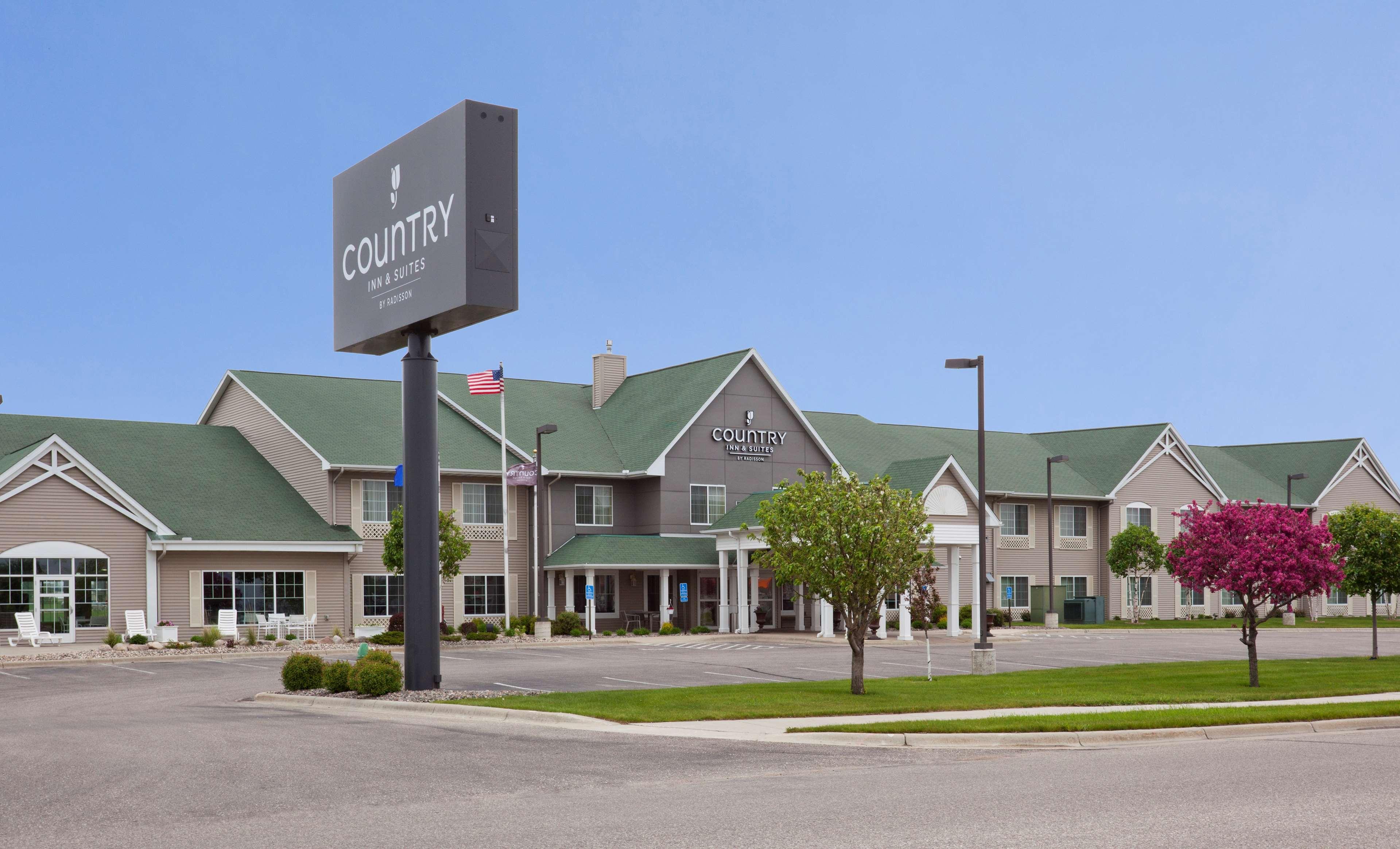 Country Inn & Suites By Radisson, Willmar, Mn Exterior photo